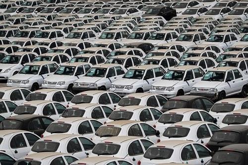انباشت ۱۷۸ هزار خودروی ظاهرا ناقص در پارکینگ های خودروسازان