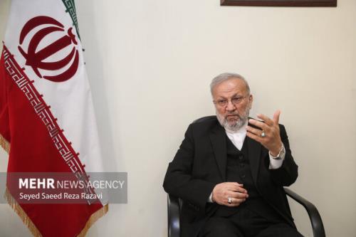 انتقاد متکی از خصوصی سازی ۹۷ درصد پیمانکاری ها در دست دولت و نهادهاست