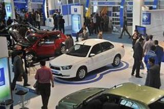 نمایش محصولات ایران خودرو در نمایشگاه باکو