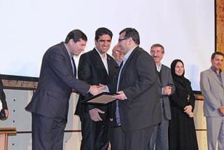 اخذ تقدیرنامه ی سه ستاره ی اشتهار به کیفیت شرکت بهمن موتور